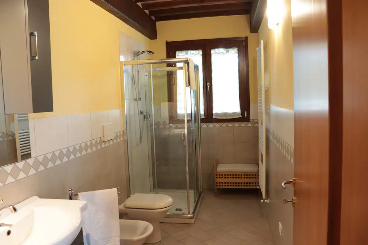 Fotografia di presentazione: bagno casa acquaviva