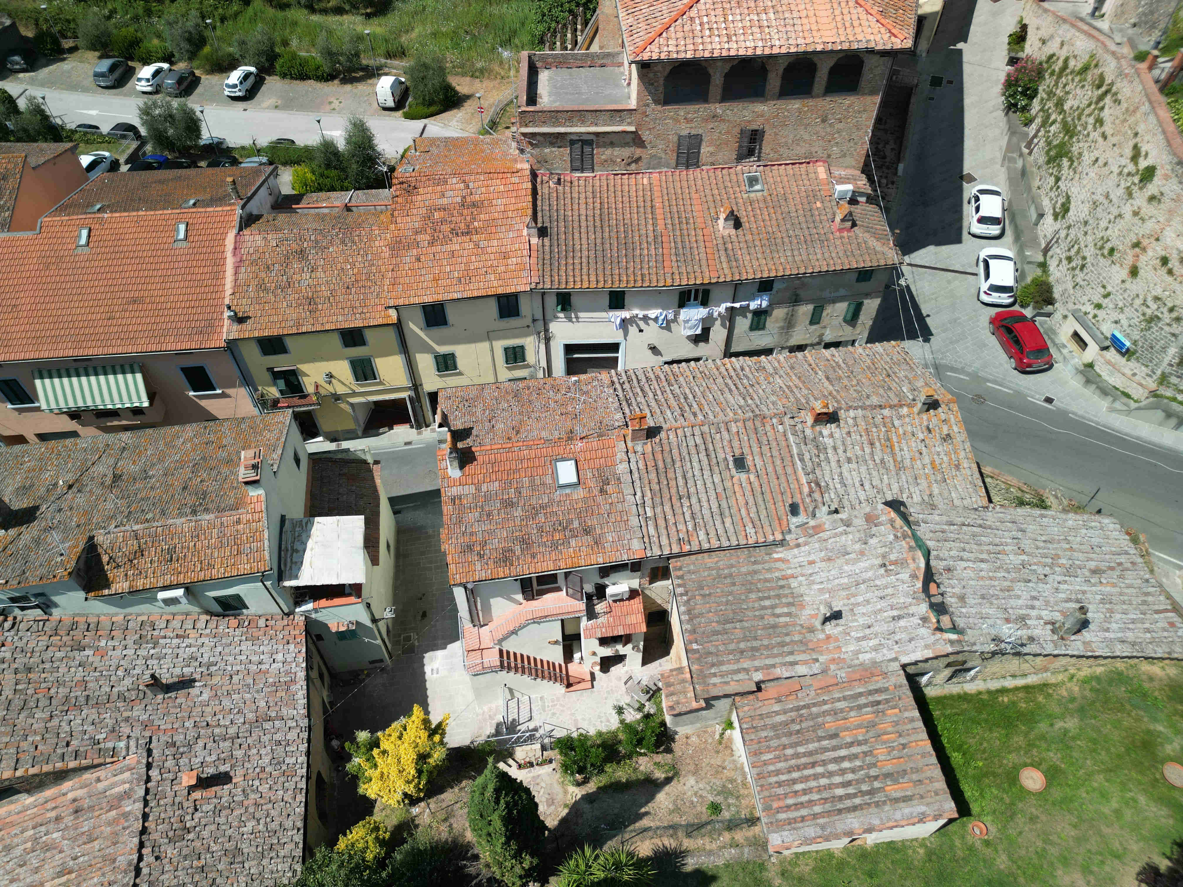 Vista dall'alto di Casa in Borgo realizzata con Drone