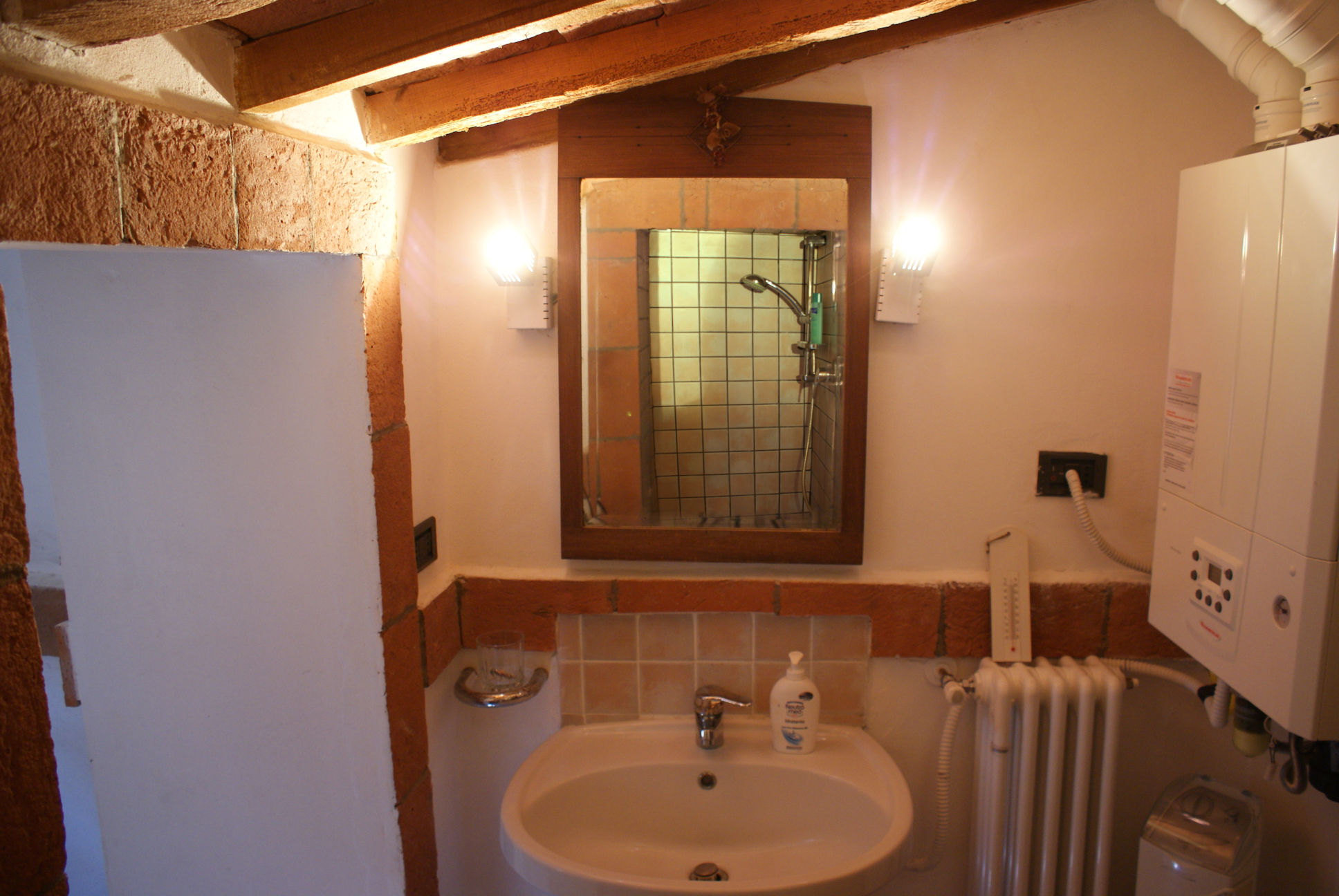 Präsentationsfoto: Badezimmer im Haus im Schloss