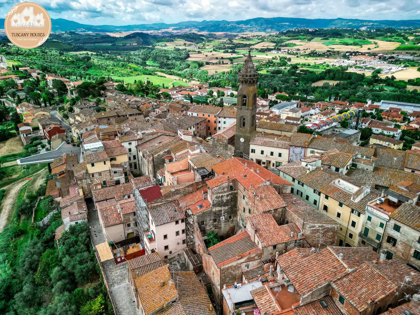 Panorama von Peccioli von oben